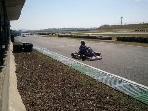 Nikolas se prepara para prova de estreia no Kart